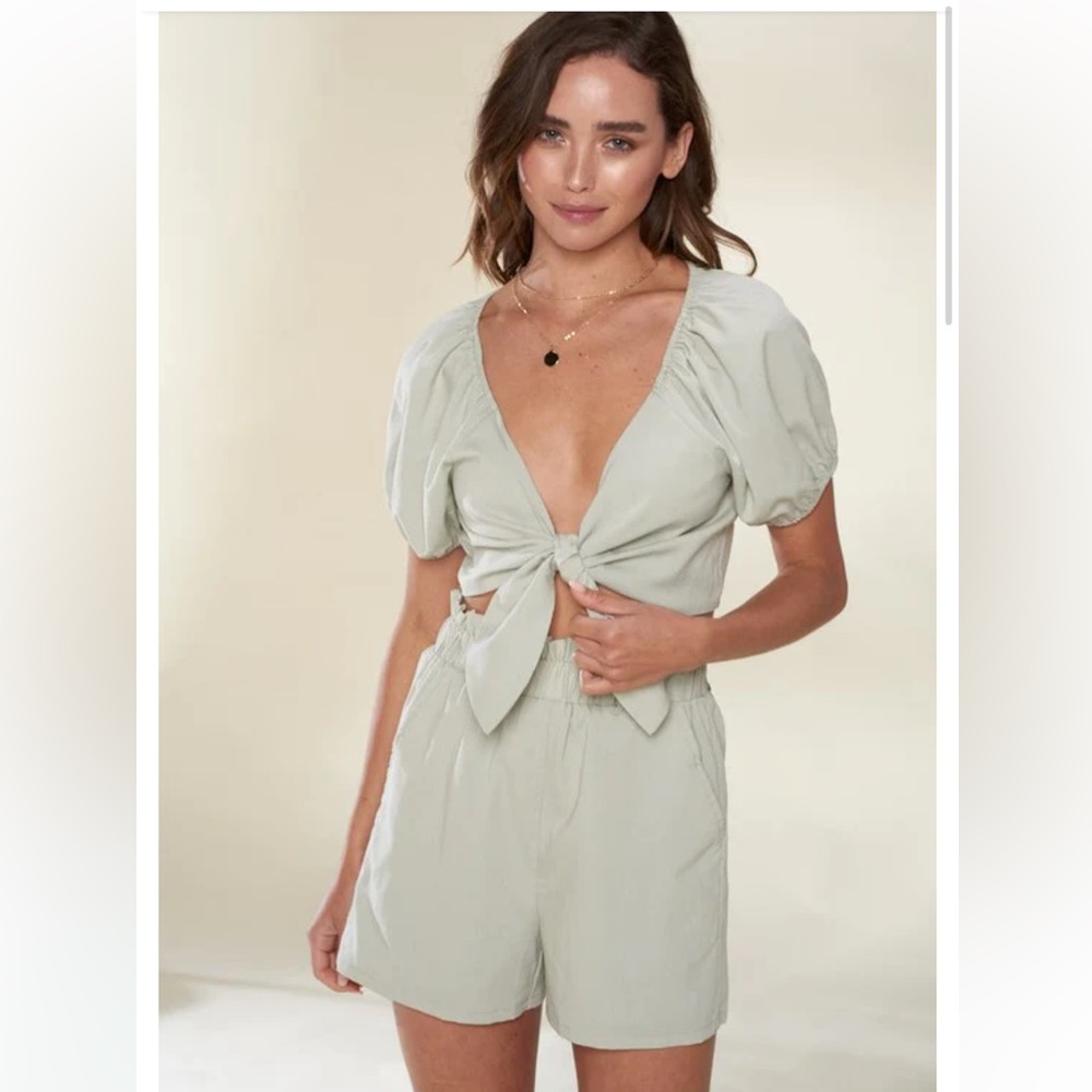 NWT Emily Set (Sage)